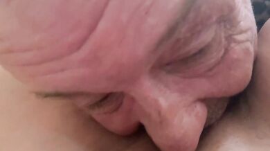 Old men licking young pussy