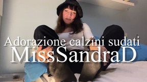 Adorazione calzini sudati (no insulti)
