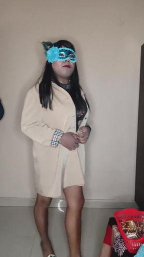 Crossdresser Striptease