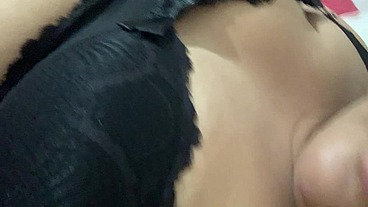 Me masturbei até ter vários orgasmos e ficar bem meladinha.