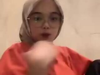 Hijab Girl Playing With Her Tits In Public Toilet