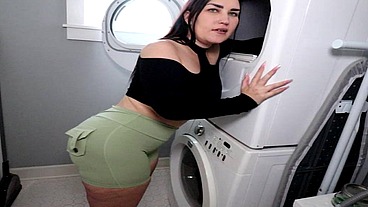 Milah Romanov wetting tight booty shorts pissing