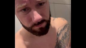 Petite douche &agrave_ la salle de sport