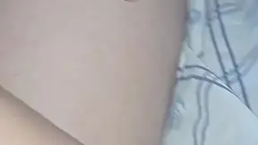 Morena tetona me chupa la polla y me la follo duro