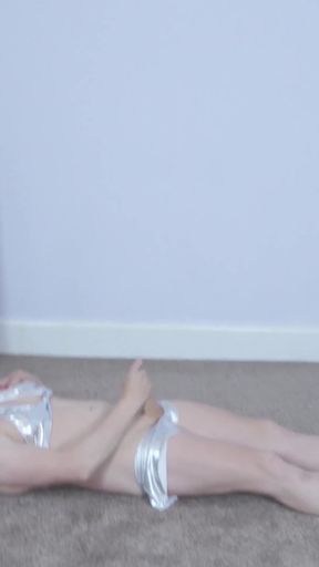 Mesmerizing shemale cum show