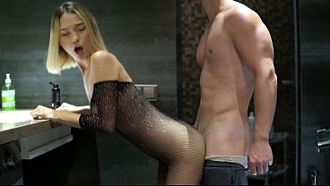 I'_m having sex with a hot blonde in a restaurant restroom_ it looks like it was caught on security cameras