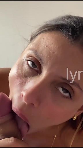 My Roommate Caught Me Masturbating to Her Naked Photo and Fucked My Brain's Out!
