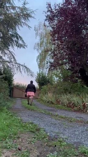 In a quick outfit with a salmon wrap skirt for an evening