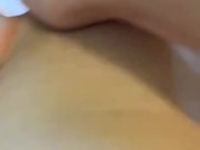 Finger bang that juicy noisy pussy