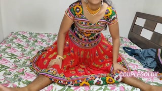 Garba dance ko bulane ayi friend ko selfie k bahane chipak gaya