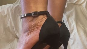 Giantess Stomps around in Stiletto Heels