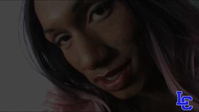 travesti poderosa e roluda mete fundo a manjuba no carinha gozando duas vezes- kamilly star