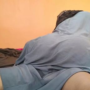 Beautiful Hijab Girl Love To Ride A Big Cock And Creampied