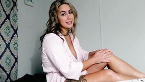 Sharing the bed with pretty young stepmom during family vocation