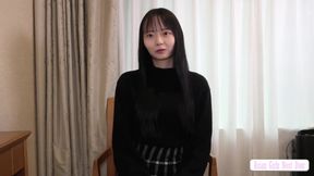 Fragile yet Radiant Beauty with Idol Level Looks Shows Her Charm in a Rare First Private Appearance