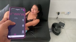 ACTIVE VIBRATOR HIDDEN AT A MEETING OF FRIENDS