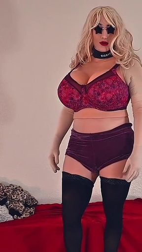 Pervy Gurls Nightclub Dancer