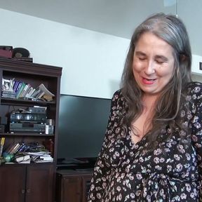 Ajudys - Your Mature Step-aunty Grace Gives You a Helping Hand (pov)