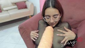 DEEP BLOWJOB OF A VERY HORNY PREGNANT WOMAN