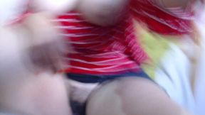 doigtage chatte poilue en jouant avec mes seinsje joue avec mes seins naturels...