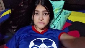 21-YEAR-OLD COLLEGE GIRL MASTURBATES IN THE ROOM