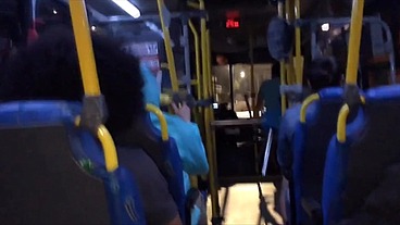 PUTARIA DENTRO DO ONIBUS