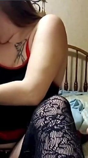 Horny MILF Loves Stripping for a Crowd