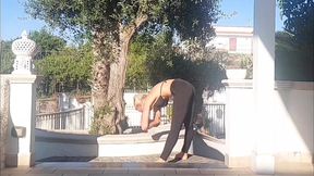 Selena&#039;s outdoor sex after yoga