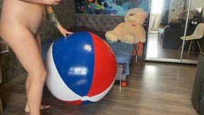 nacked girl mastrubate with dildo on beachball