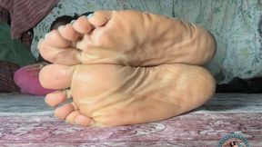 Bust A Big Creamy Nut On My Dry Size 12’s - Queensizsexyfeet