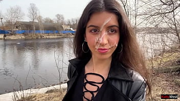 I want to walk through the park with cum on my face! Cum on my face! - Public Cumwalk