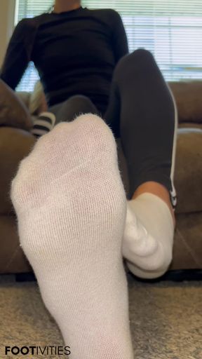 Silent Sock Tease - Ivys Feet - Footivities