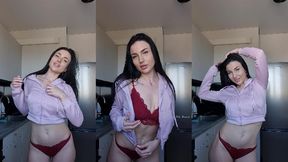 Social Media Model @ChloeMoore @Showing Boobs and #Nude #Brunette #Sexy Lingerie #Natural Big Tits nsfw video gratis | Tik.Porn