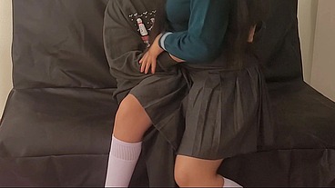 FUCKING WITH MY BEST FRIEND'S SEXY BIG ASS GIRLFRIEND, I RECORD THOSE DELICIOUS UNMISSABLE MOANS! What do you think? I do an upskirt on her because she comes to see me (SHEER COMPLETE VIDEO)