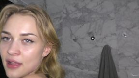 Real Home ! Warmed up a busty teen in bathroom