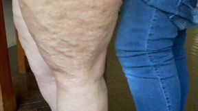 Juliette-RJ and Dolce Amaran Lust on a stand up footsie FOR MOBILE DEVICES - BBW - FOOTSIE - FLIP FLOP - THIGH - THICK BODY - BAREFOOT - BBW ASS