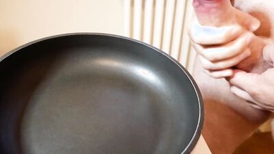 Watch me cum 29 TIMES on a black pan!