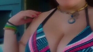 Gadis Latina dientot