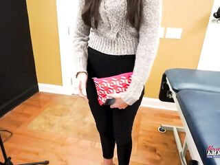 Breasty Brunette hair Elliot Deepthroats A Wang And Gets Fucked In Doggy position!