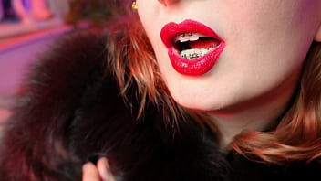 ASMR fur sounds... (Arya Grander)