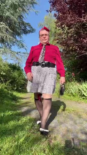 In a quick outfit with a short skirt for an evening