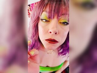 The Pleasing Miss Tina Snua Smokes A Cigarette With Dangles, Drifts & Close Ups