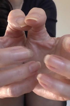 Worship My Beautiful Hands and Play with Yourself! Lady Victoria Valente