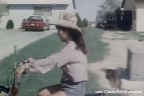 Old Time Swinger Sex Classic 1971 &ndash; Doing Things Differently