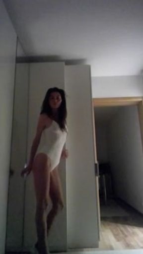 berlin tech house dance