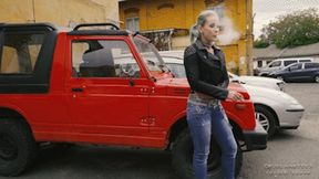 Smoker in black high heels outside FHD MP4