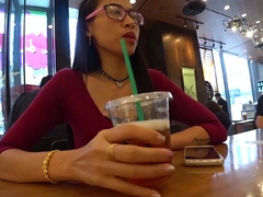 Sexy Thai MILF amateur fuck on video