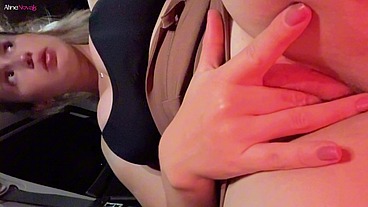 SEXO no carro com CUZINHO aberto BOQUETE molhado e BUCETA gozada