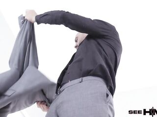 Ricky Larkin’s Large Dong Gets Slobbered By Beauty Willow Ryder!