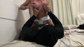 milf gostosa da o cuzinho de quatro e e fodida forte ficando toda molhadinha de tesao